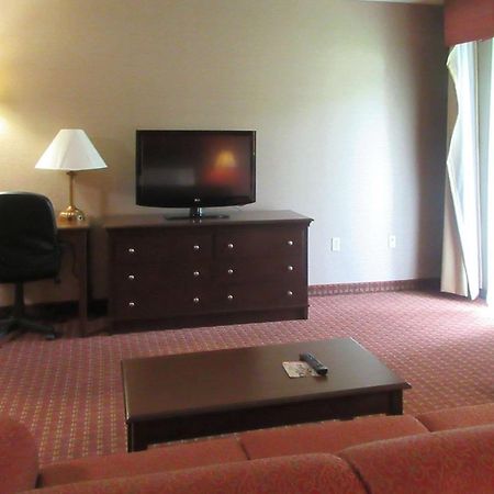 Quality Inn & Suites Owego Esterno foto