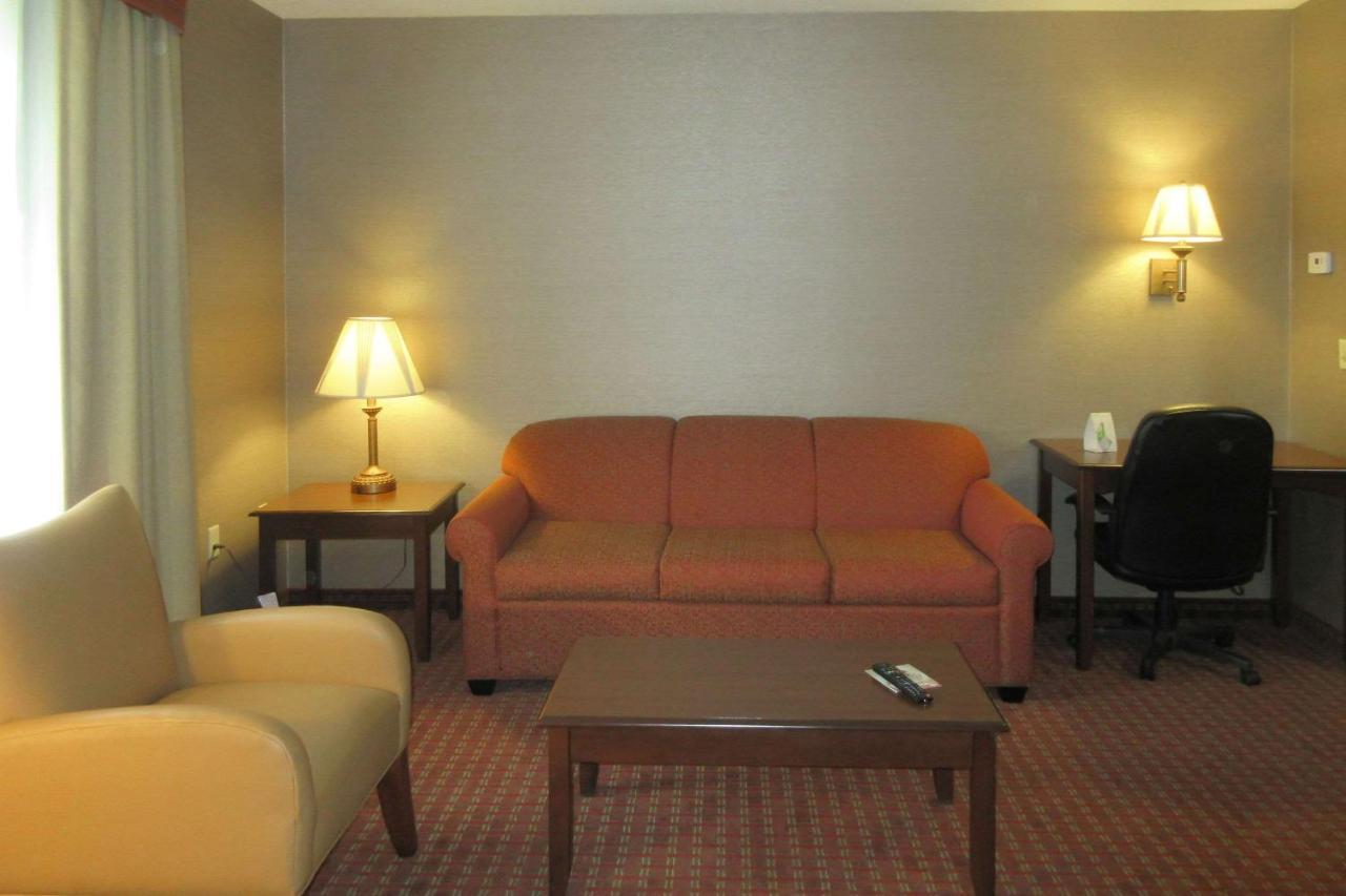 Quality Inn & Suites Owego Esterno foto